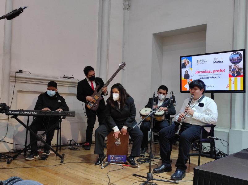Cristóbal Rojas y la Orquesta Sonidos de Luz
