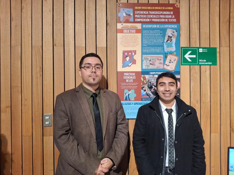 Benjamín Araya junto a Rodrigo Morales, docente de Historia